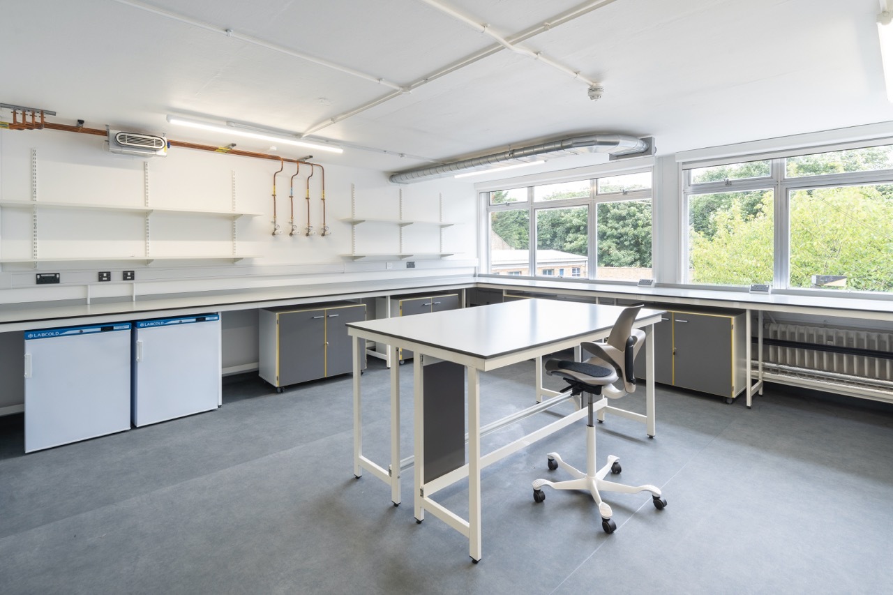 IG_017-Large Interior of the Innovation Gateway showing some lab space.