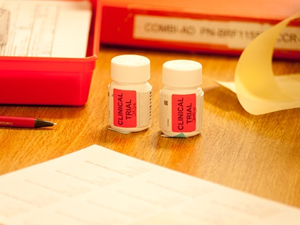 Dispensing medicines for a clinical trial (Jan Chlebik/the ICR)