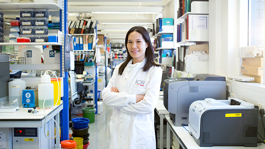 Dr Irene Chong in lab