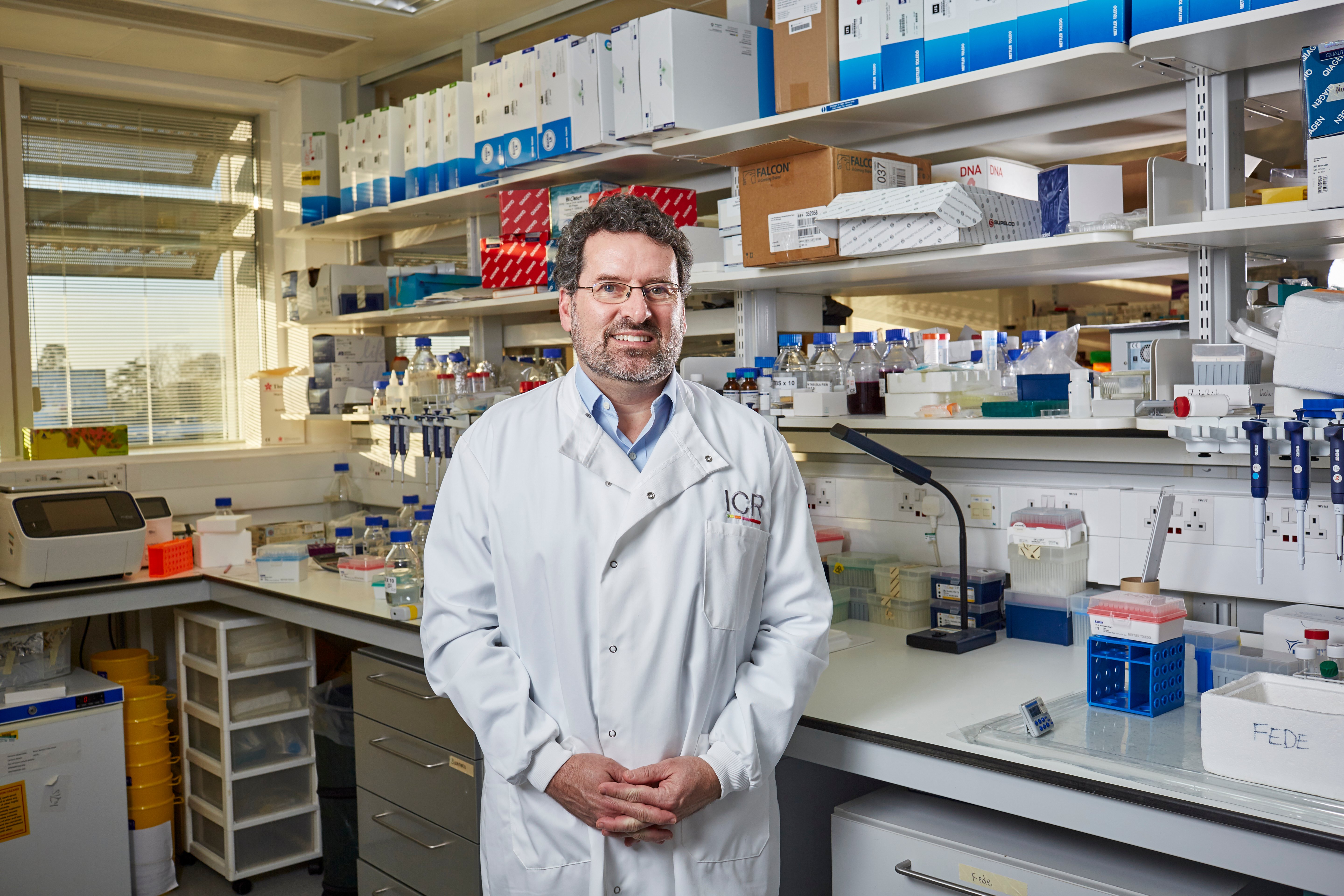 Professor Louis Chesler in lab