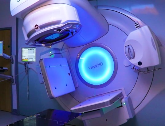 An Elekta Versa HD radiotherapy machine.